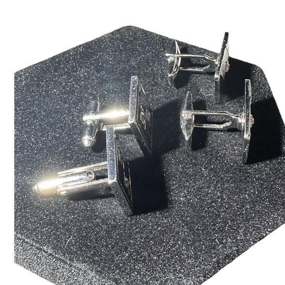 💋 4 FOR $50 / 2 SETS OF VINTAGE CUFF LINKS - Picture 2 of 5